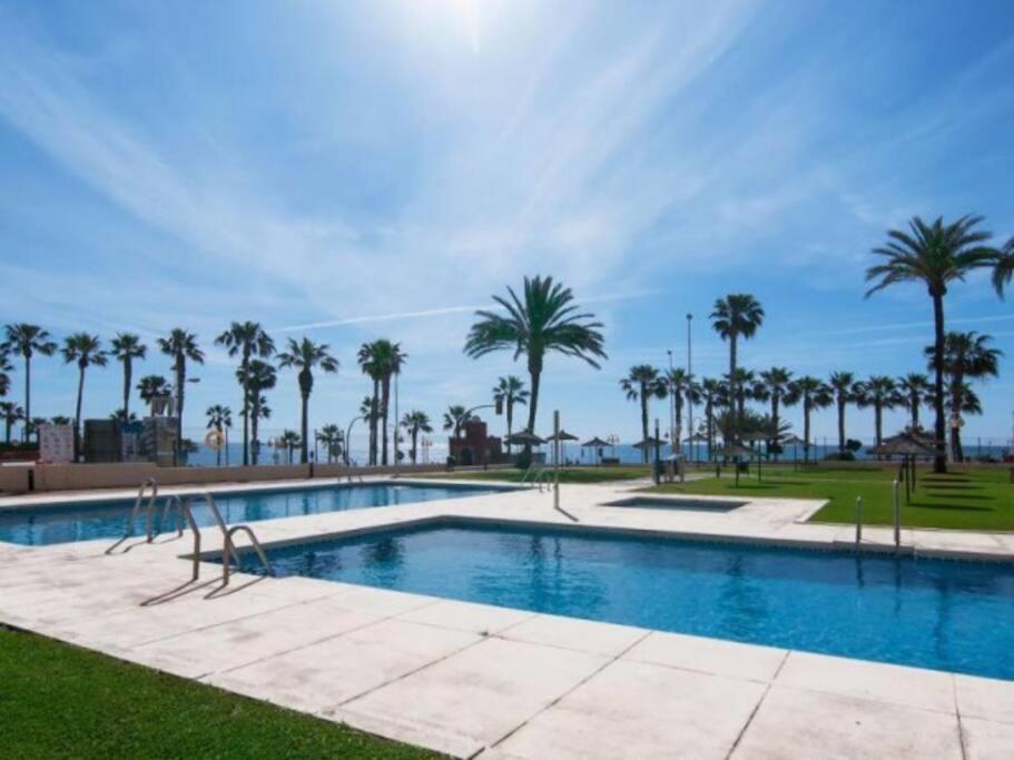 Primera Linea De Playa Benalmadena Aloha Playa ภายนอก รูปภาพ
